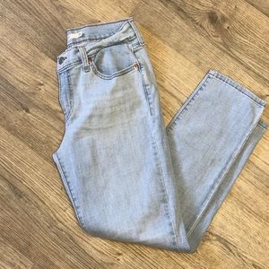 women’s levi jeans